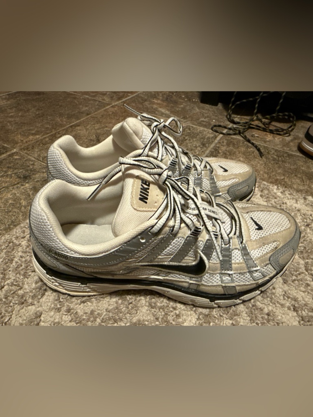 Nike White and Silver Performance Running Sneakers